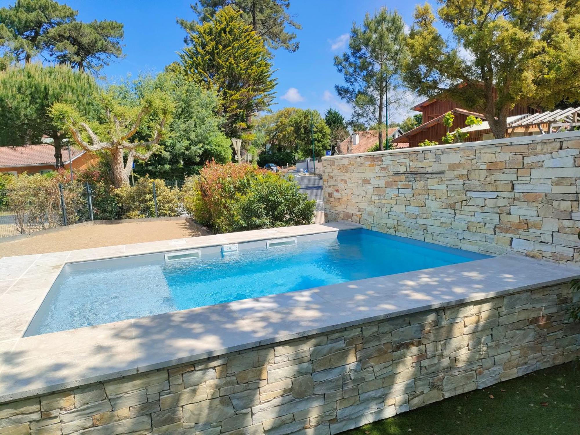 לבן La Villa Ocean Avec Spa Et Piscine - Les Gites De Camparan מראה חיצוני תמונה