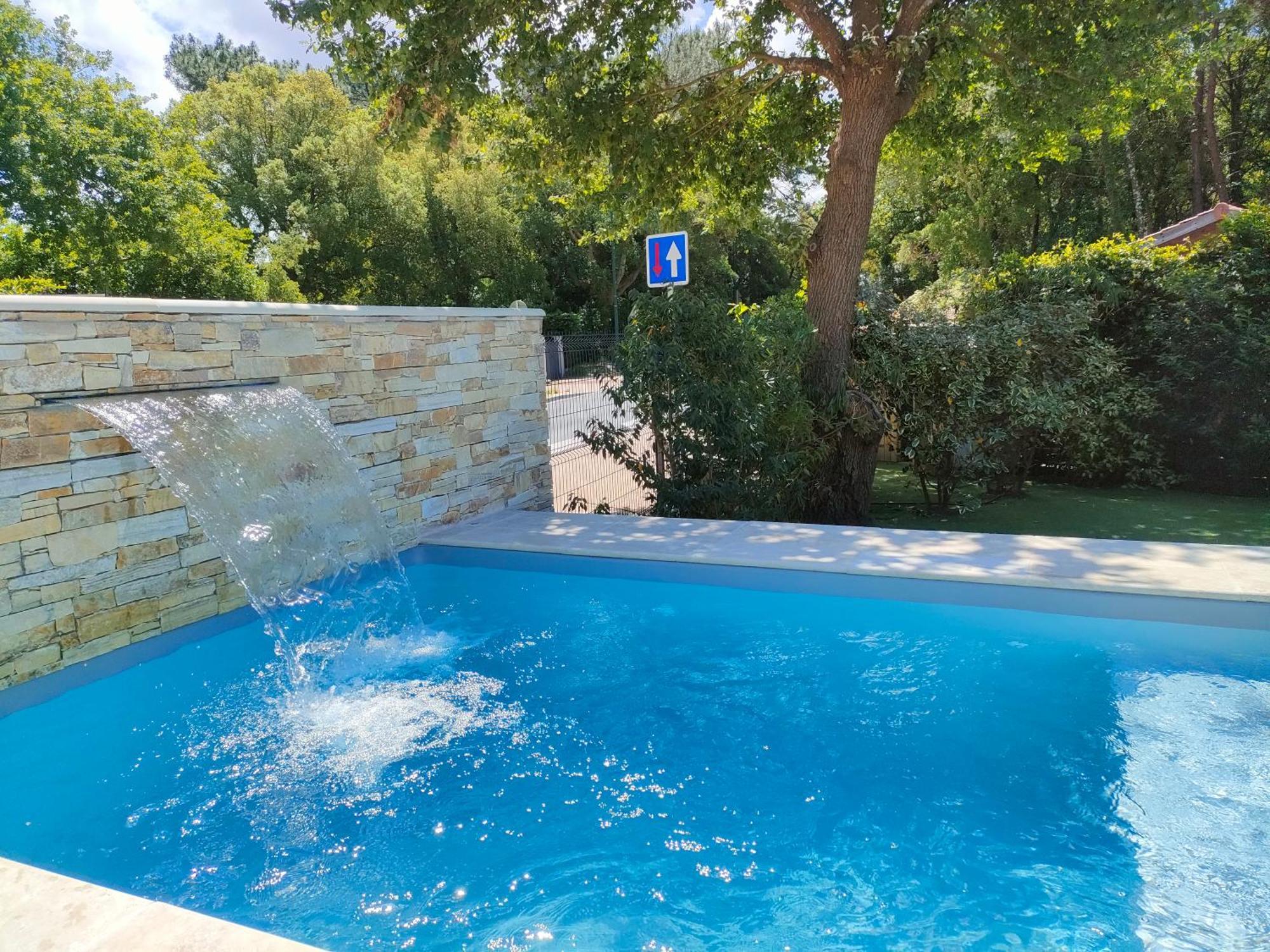 לבן La Villa Ocean Avec Spa Et Piscine - Les Gites De Camparan מראה חיצוני תמונה